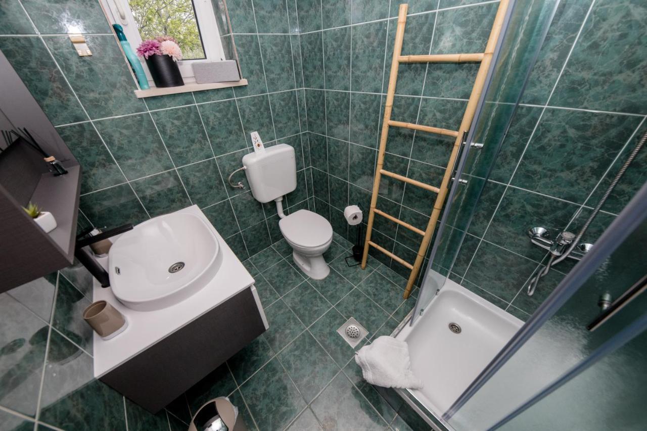 Apartmani Ana & Milo Lopar Luaran gambar